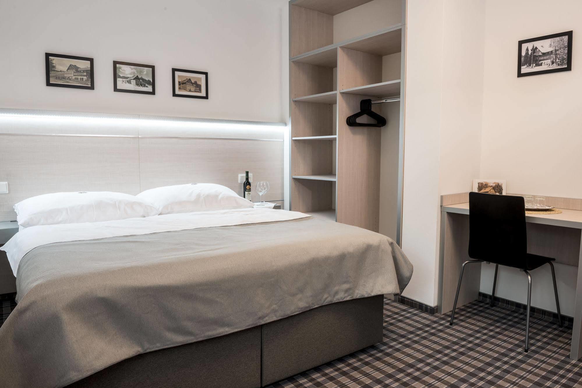 Horsky Hotel Dobra Chata Stachy Екстер'єр фото